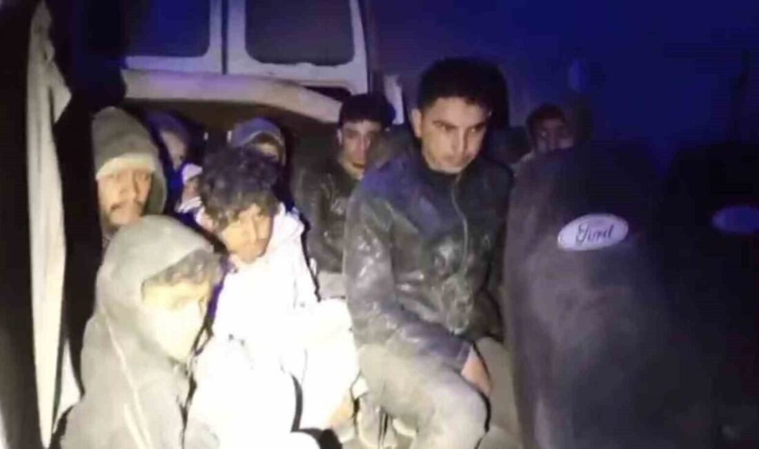 Hatay’da takibe alınan minibüste, 10 kaçak göçmen yakalandı. Olayla ilgili