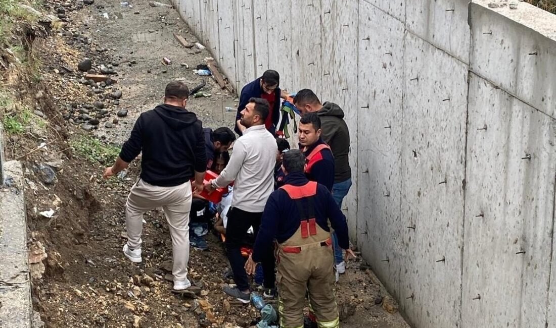 Hatay’ın Antakya ilçesinde hafif ticari aracın çarptığı 23 yaşındaki kadın,