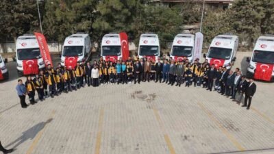 Hatay’da İl Sağlık Müdürlüğü bünyesinde görevlendiren 12 yeni ambulans Vali
