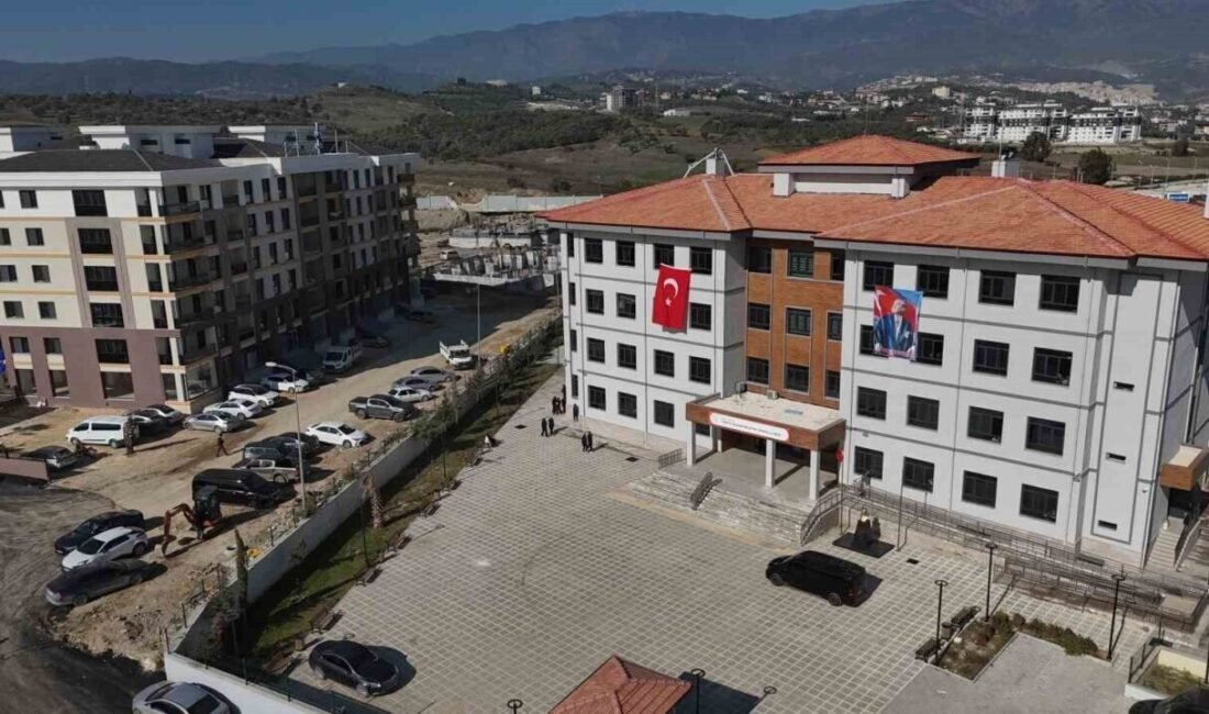 Hatay Valisi Mustafa Masatlı ve İş Bankası Genel Müdürü Hakan