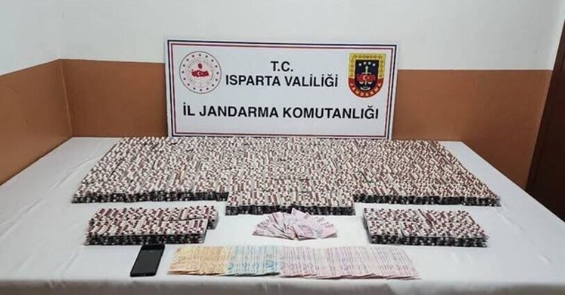 Isparta İl Jandarma ekiplerinin Gönen ve Şarkikaraağaç ilçelerinde gerçekleştirdiği operasyonda
