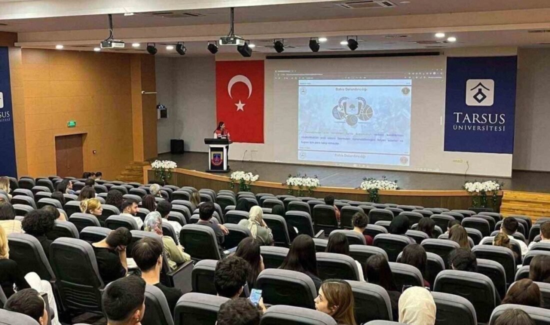 Mersin İl Jandarma Komutanlığı ekipleri, güvenli ve bilinçli internet kullanımını