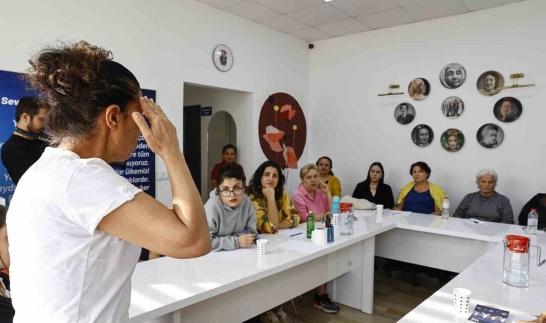 Antalya Büyükşehir Belediyesi Kadın Danışma Merkezi, işitme engelli bireylerle doğru