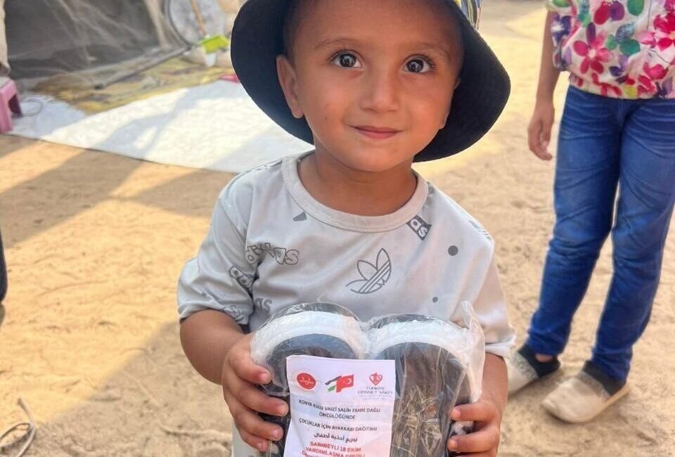 Adana’nın Saimbeyli ilçesinde kadınların emekleriyle hazırlanan yiyecek ve el sanatlarından