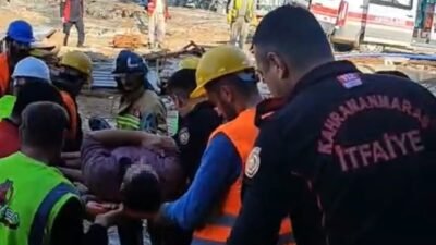 Kahramanmaraş’ta inşaat alanında iskelenin çökmesi sonucu 1 işçi yaralandı. Edinilen