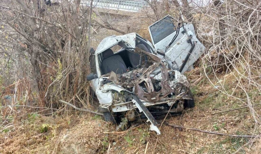 Kahramanmaraş’ta meydana gelen trafik kazasında anne hayatını kaybederken, oğlu ağır