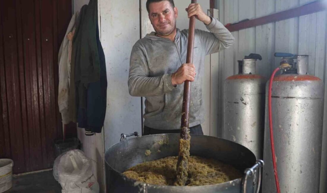 Hatay’da babasından devraldığı sabun üretimini 30 yıldır devam ettiren üretici,