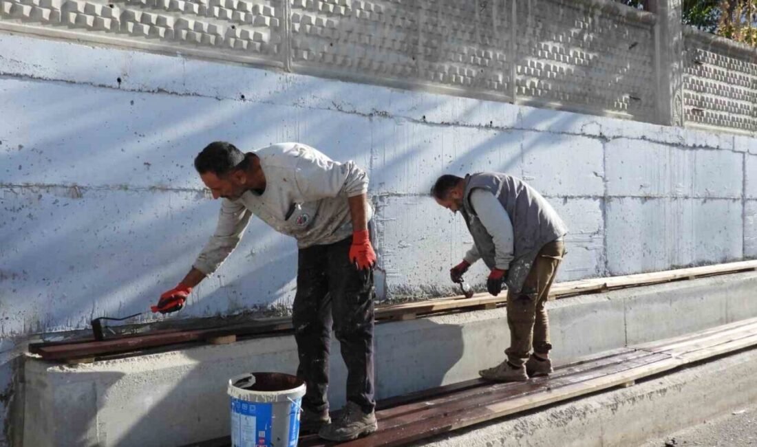 Kepez Belediyesi, Yüzüncü Yıl Ortaokulu ile Turgut Reis Ortaokulu’nda bulunan