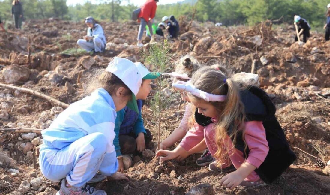 Kepez Belediyesi Nasrettin Hoca Kreş ve Gündüz Bakımevi öğrencileri, Antalya
