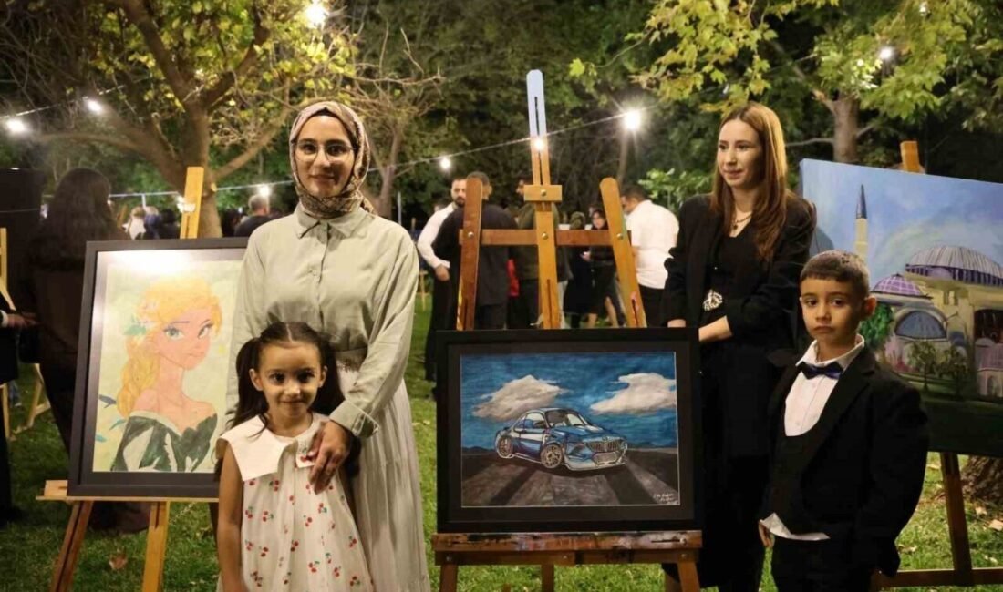 Küçük yeteneklerin, büyük eserleri sergilendi Adana’nın Kozan ilçesinde küçük ve genç yeteneklerin ortaya çıkardığı eserlerin