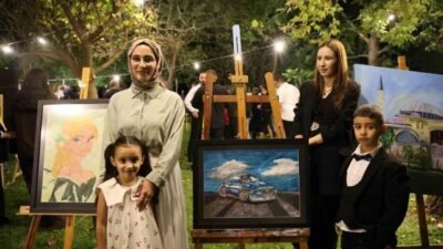 Adana’nın Kozan ilçesinde küçük ve genç yeteneklerin ortaya çıkardığı eserlerin
