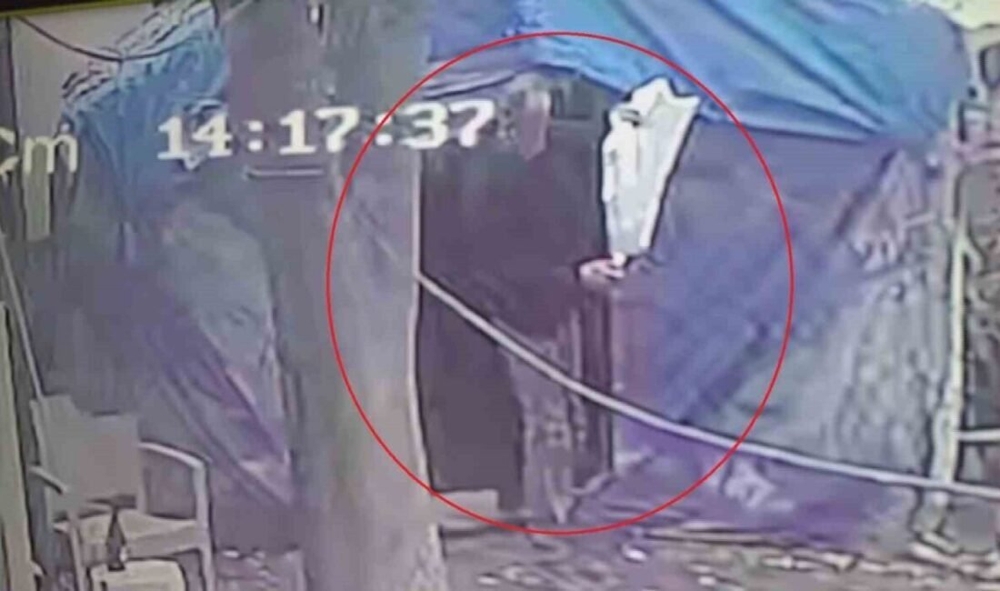 Hatay’ın Defne ilçesinde çadırda başlayıp, prefabrik ofislere sıçrayan yangın itfaiye