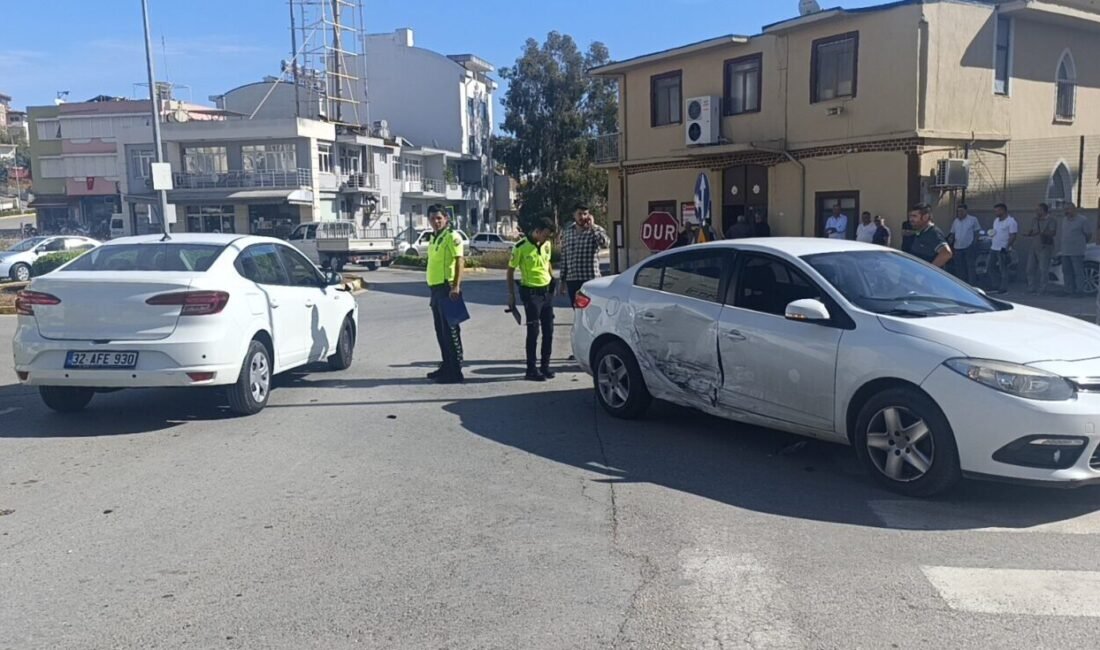 Manavgat’ta 2 otomobil kavşakta çarpıştı: 1 yaralı Antalya’nın Manavgat ilçesinde 2 otomobilin çarpışması sonucu meydana gelen kazada
