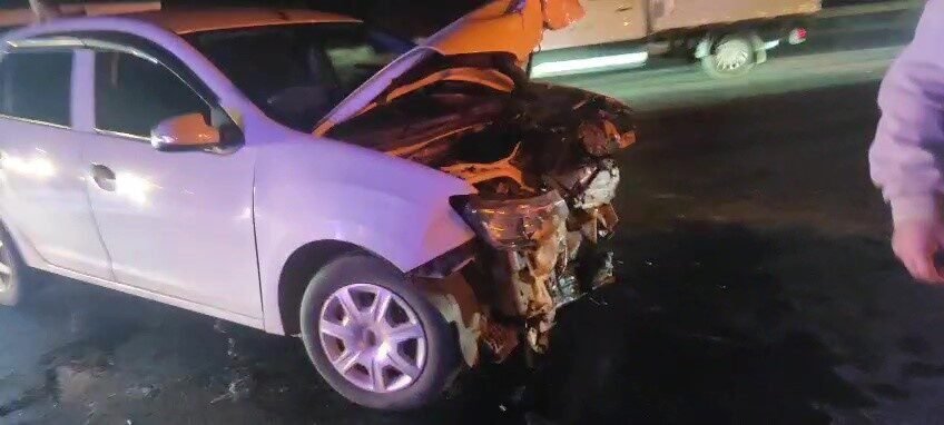 Antalya’nın Manavgat ilçesinde 2 otomobilin çarpışması sonucu meydana gelen trafik