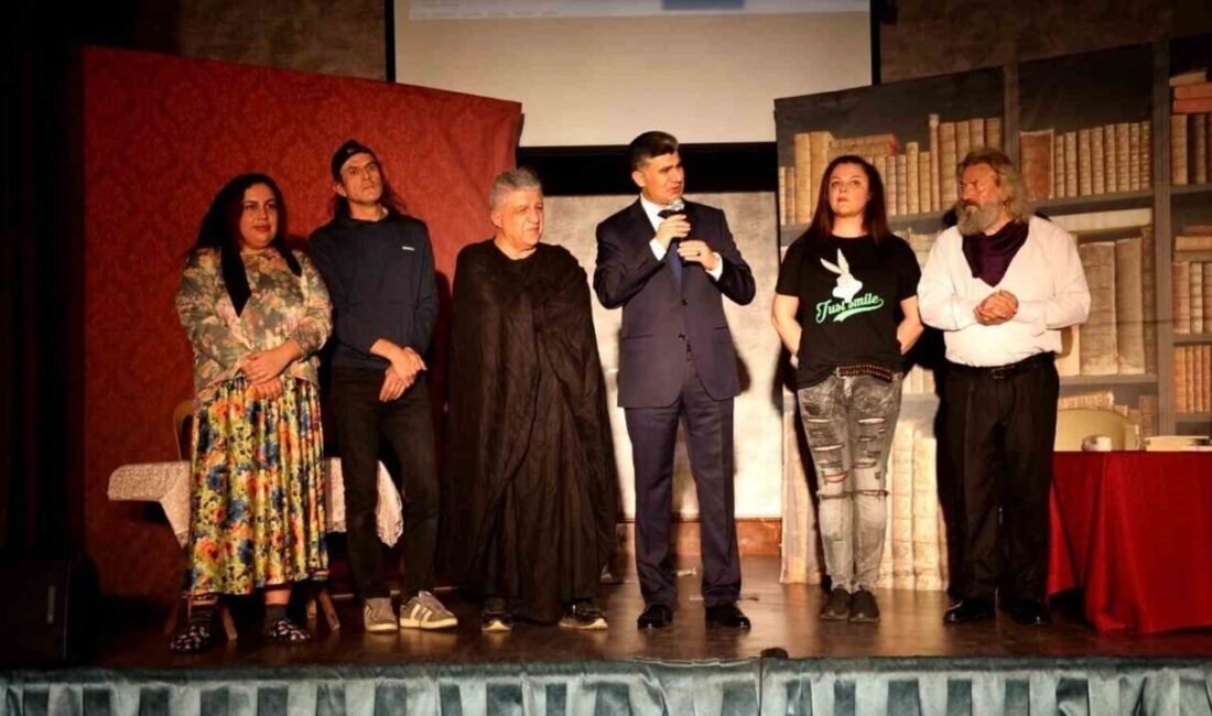 Mersin’in merkez ilçe Akdeniz Belediyesi, gençlerin madde bağımlılığı konusunda farkındalık