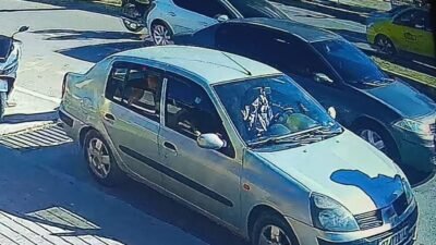 Antalya’nın Manavgat ilçesinde aynı istikamette seyir halindeki otomobile arkadan çarpan