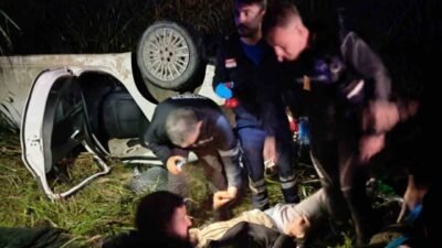 Hatay’da polis ekiplerinden kaçmak isterken Asi Nehri yatağına uçan otomobildeki