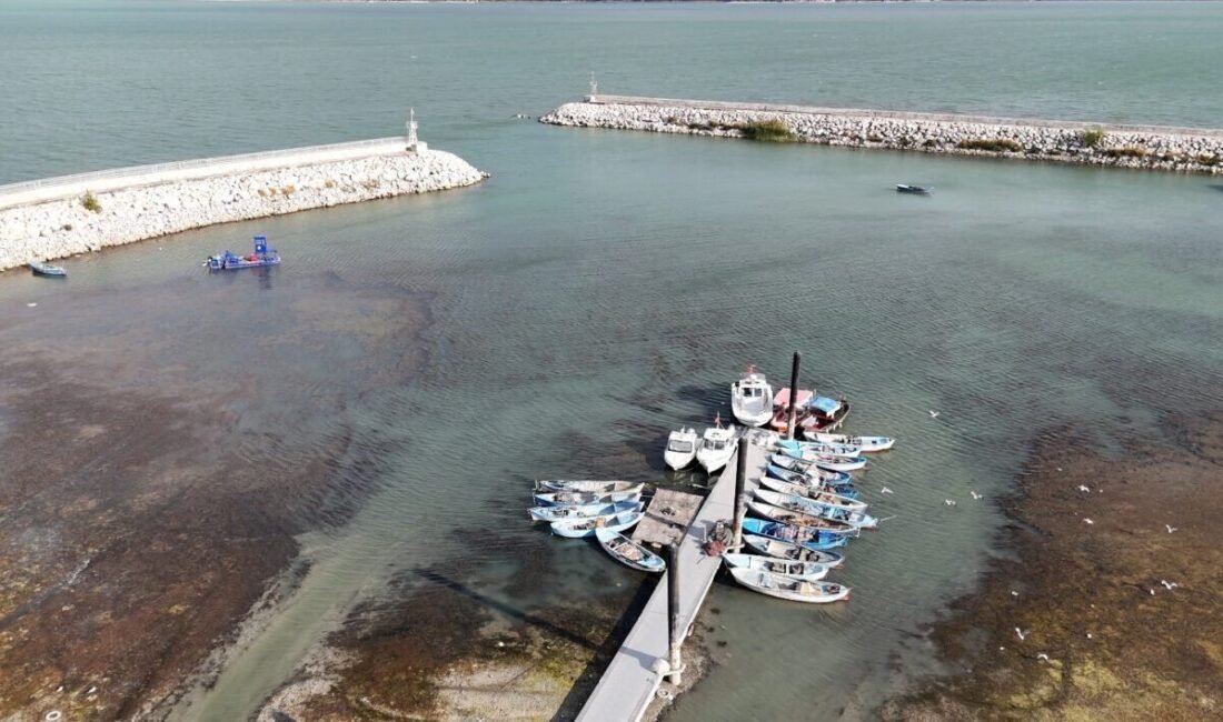 Sismoloji Bölümü Öğretim Üyesi Prof. Dr. Şakir Şahin, Eğirdir’de bir