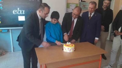 Adana’nın Saimbeyli ilçesinde özel öğretim öğrencisi Muhammed Şener’e sürpriz yapıldı,