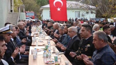 Adana’nın Pozantı ilçesinde Şehit Deniz Teğmen Mustafa Kemal Öz için