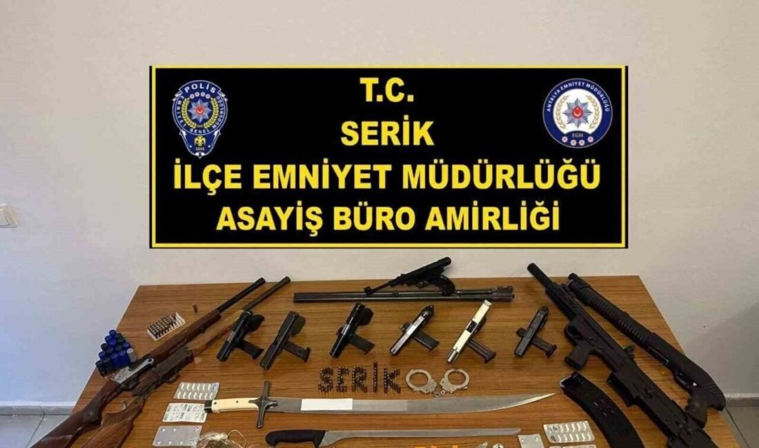 Antalya’nın Serik ilçesinde polis ekiplerince gerçekleştirilen eş zamanlı operasyonda, çok
