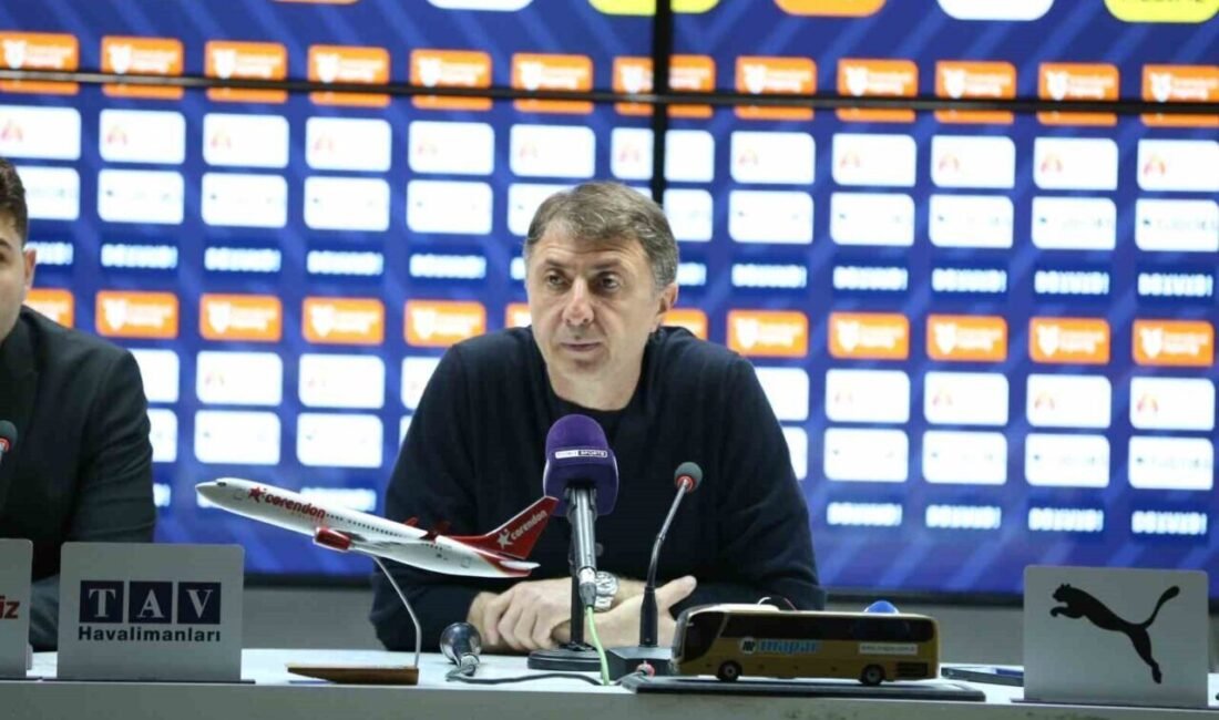 Kasımpaşa Teknik Direktörü Şota Arveladze, Corendon Alanyaspor maçının ardından yaptığı