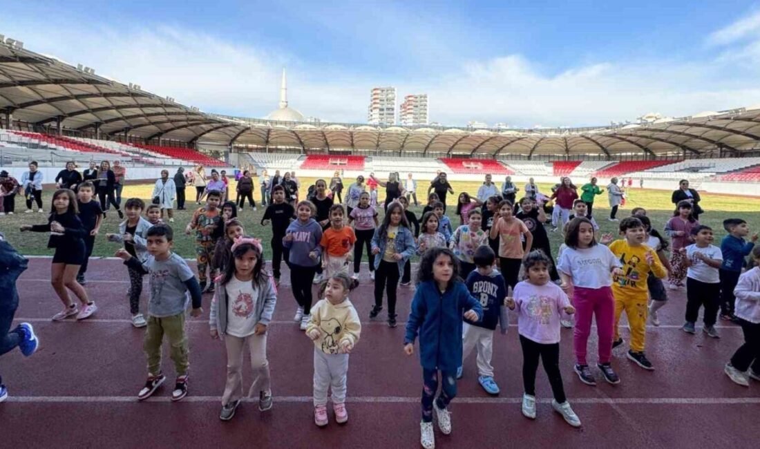 Mersin’in Tarsus Belediyesi’nin ilk kez düzenlediği Zumba Kids etkinliği, ara