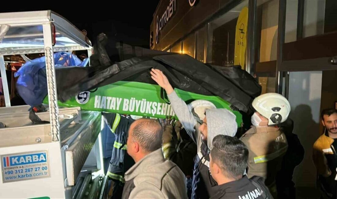 Hatay’da 7 katlı apartmanın en alt katında bulunan galeride çıkan