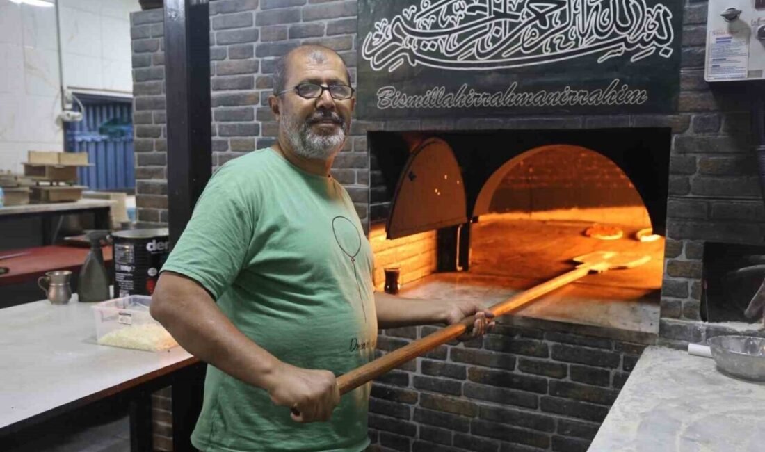 Hatay’da depreme fırında çalışırken yakalanan Erol Gezginci’nin lavaşları fırına attıktan