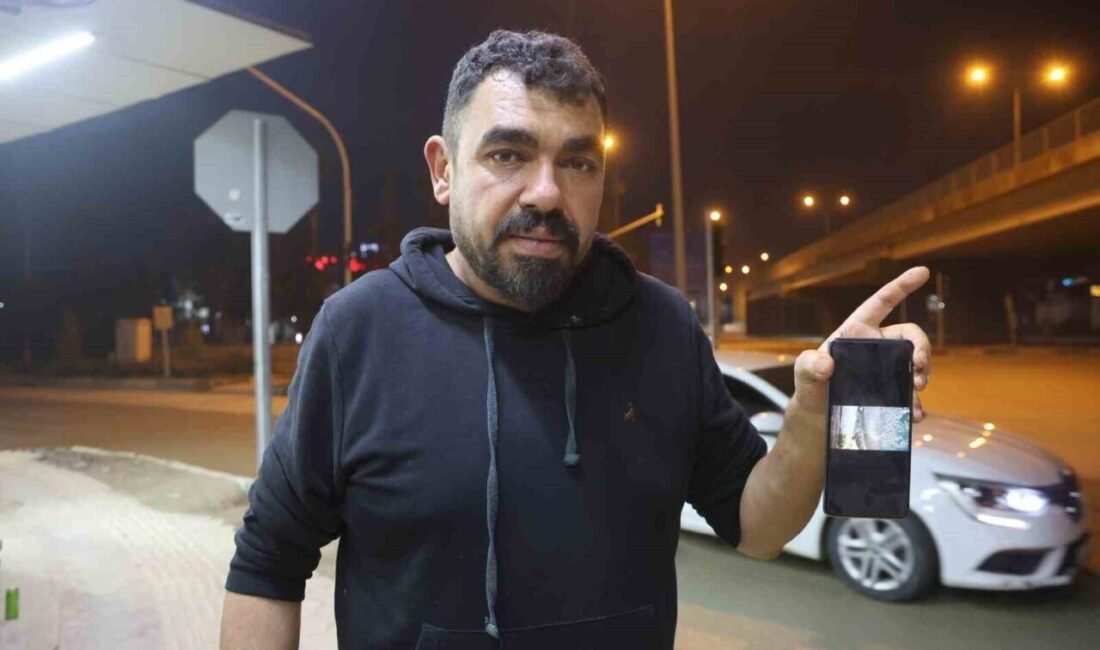 Hatay’da yolun ortasına beton döken mikser, bir vatandaş tarafından cep