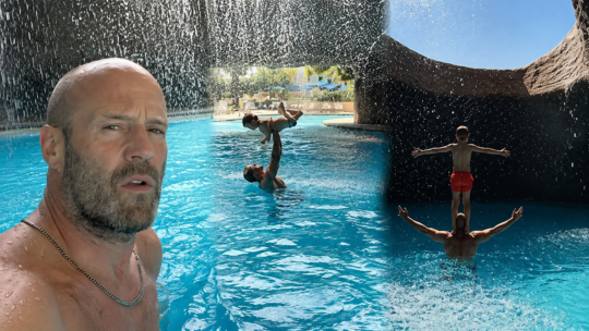 Hollywood aksiyon yıldızı Jason Statham, eşi Rosie Huntington-Whiteley ve çocuklarıyla