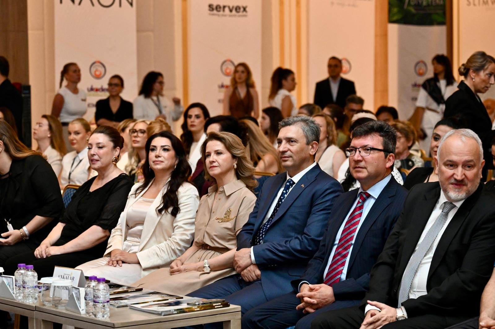 Zirvenin Ankaları zirvesi Serik ilçesi Belek - Antalya Valisi Hulusi Şahin ve katılımcılar