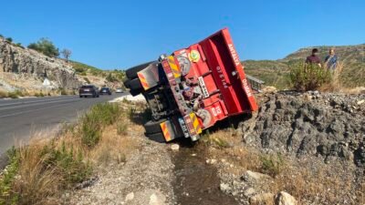 Akseki orman yangını bölgesine giden Serik Orman İşletme'ye ait 07