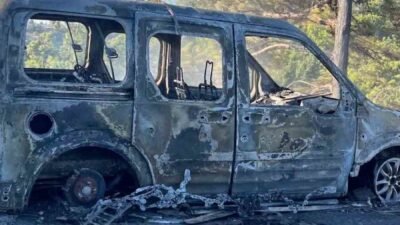 Antalya’nın Alanya ilçesinde çalılık alanda çıkan yangın, ekiplerin müdahalesiyle kontrol