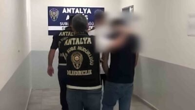 Antalya’da kimliğinin FETÖ tarafından kullanıldığını söyleyerek baskı altına aldıkları bir