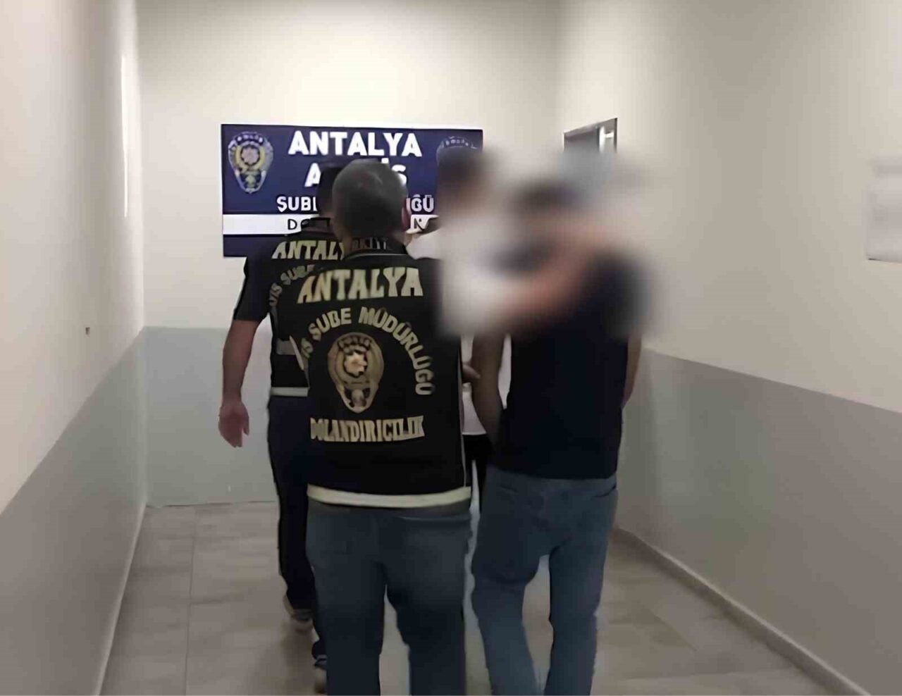 Antalya'da 2 buçuk milyon liralık nitelikli dolandırıcılık operasyonu