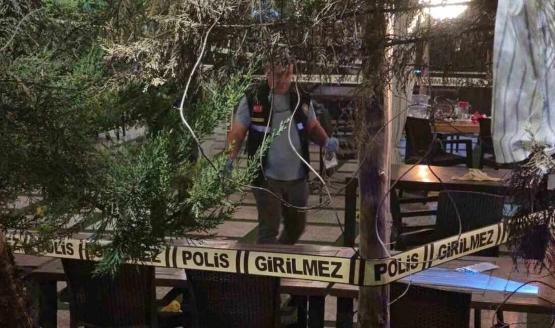 Antalya’nın Muratpaşa ilçesinde dün gece meydana gelen silahlı saldırıda 3
