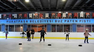 Antalya’da hissedilen sıcaklığın 44 dereceye ulaştığı günlerde, Muratpaşa Belediyesi’nin doğal