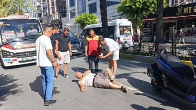 Antalya’nın Manavgat ilçesinde yayalara yol veren motosikleti son anda fark