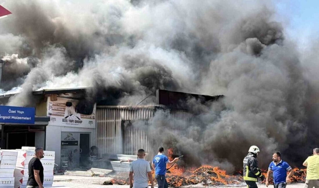 Antalya’nın Gazipaşa ilçesinde inşaat malzemelerinin bulunduğu depoda yangın çıktı. Ekipler,
