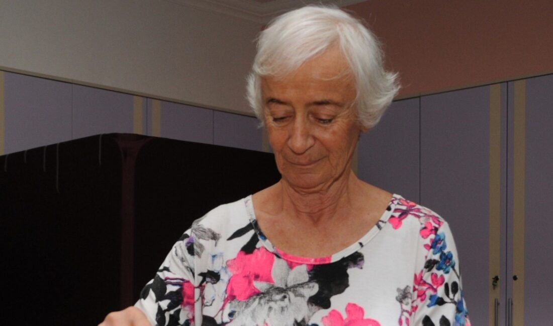 Eski CHP Genel Başkanı merhum Deniz Baykal'ın eşi Olcay Baykal,