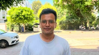 Antalya’nın Alanya ilçesinde bir çocuğun sokakta bir kediye uyguladığı şiddet