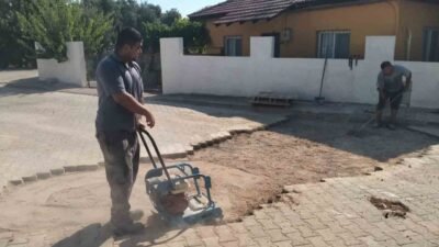 Kemer Belediyesi Fen İşleri Müdürlüğü ekipleri, ilçe genelinde vatandaşların yaşam