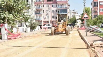 Kepez Belediyesi, Kuzeyyaka Mahallesi’nde sıcak asfalt öncesi yol hazırlık çalışmalarına