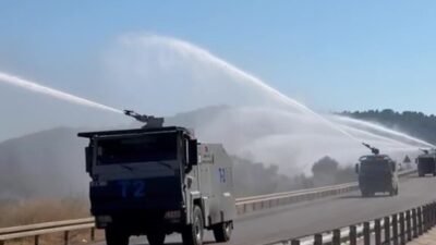 Antalya’nın Kumluca ilçesine bağlı Yazır Mahallesi’nde çıkan orman yangını 2