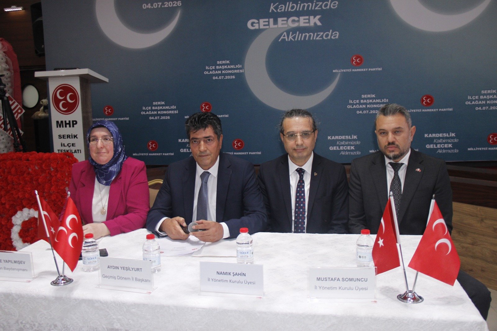 MHP Serik İlçe Başkanlığı kongresi divan heyeti
