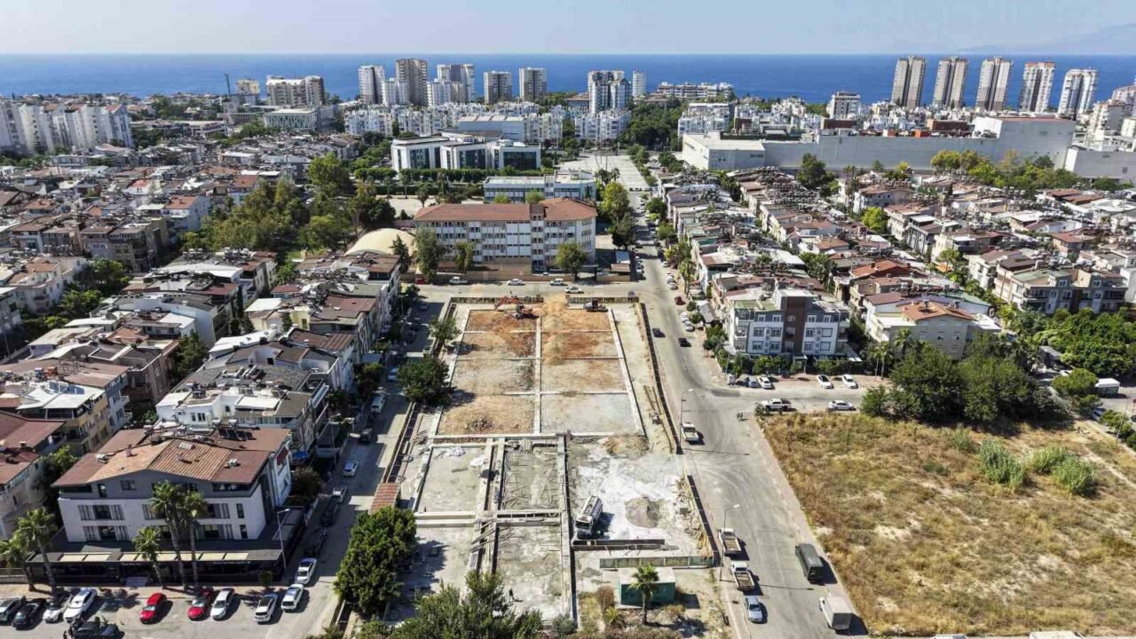 Muratpaşa raket sporları merkezi