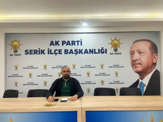 Serik gençlik kolu başkan değişikliği kapsamında Osman Raşit Vural istifa