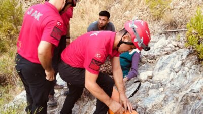 Serik Haspınar'da kaybolan alzheimer hastası Gülsüm Demir, JAK ve jandarma