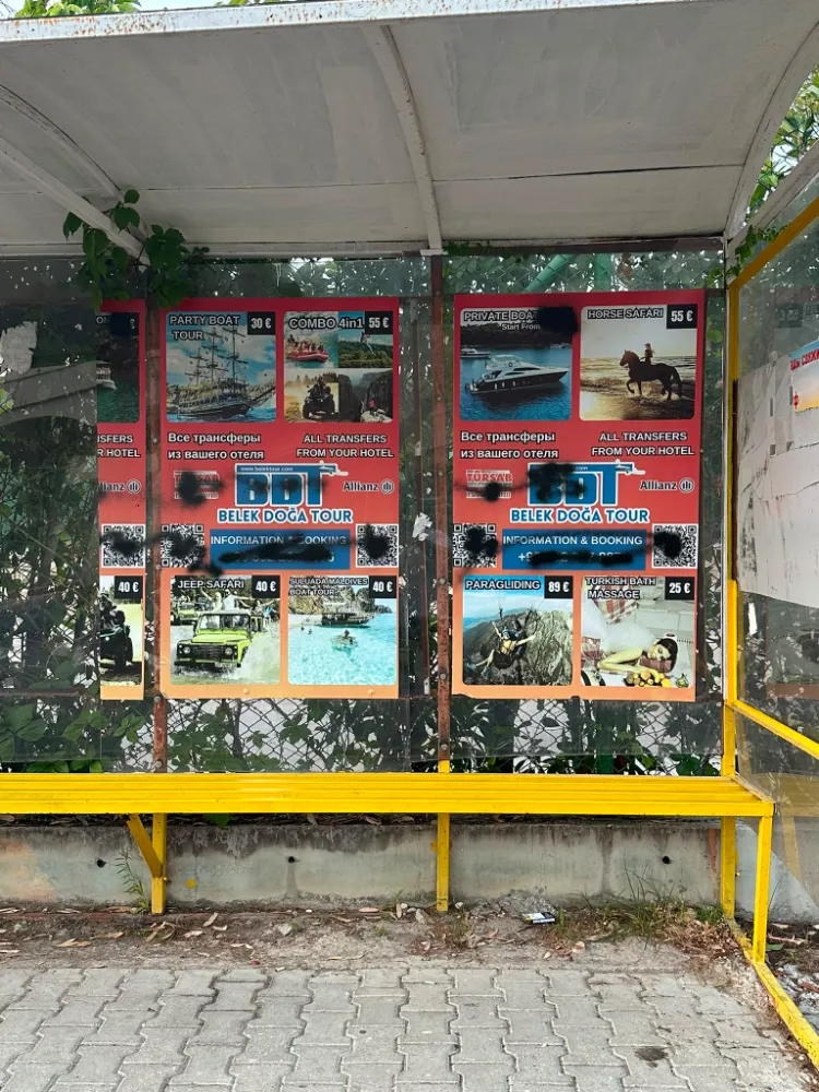 Serik billboard saldırısı sonrası telefon numaraları ve QR kodları sprey